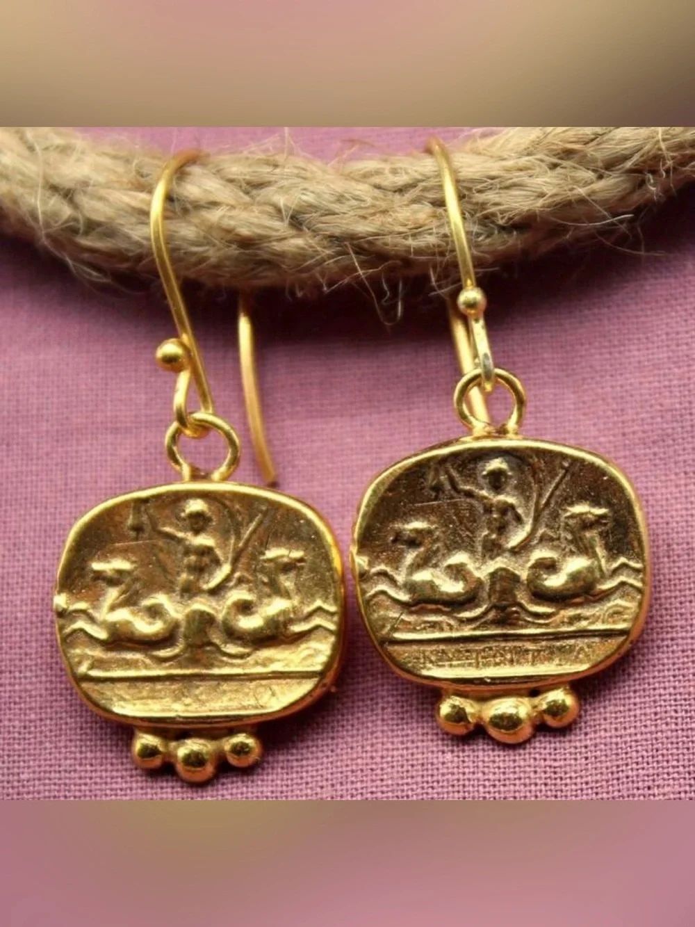 Medallion Drop Earrings N2374